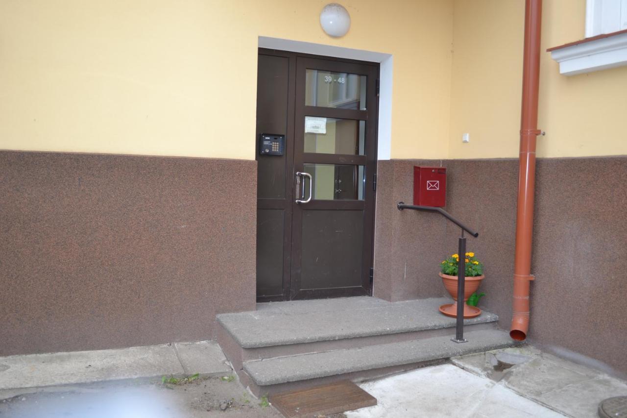 Vee 4 City Center Apartment Parnawa Zewnętrze zdjęcie